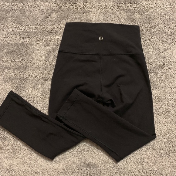 lululemon athletica Pants - Lululemon High Rise Crop Leggings